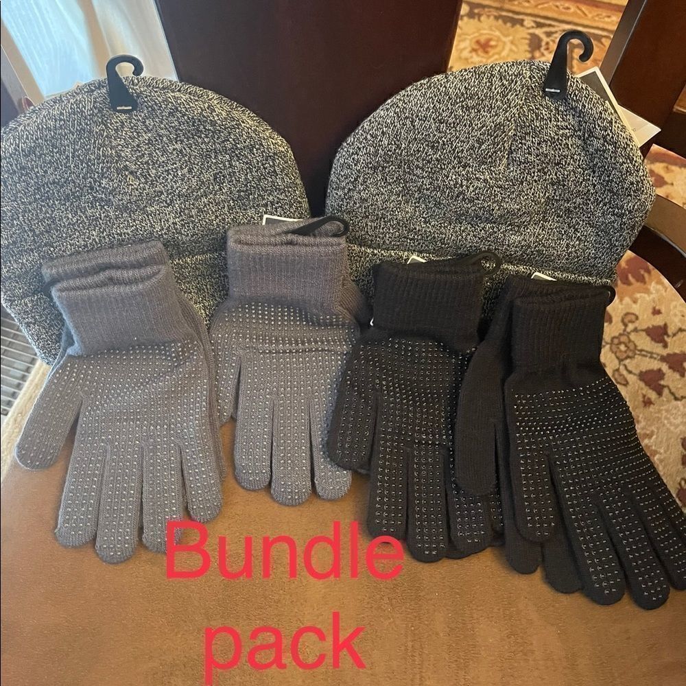 Hats and gloves bundle pack 6 items - Picture 1 of 6